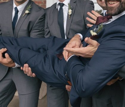 Soyez un témoin à la hauteur avec nos costumes pour les témoins de mariage